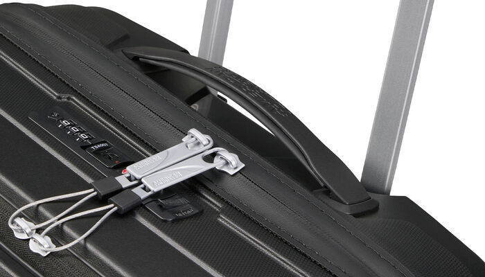 Cerniera con rivestimento idrorepellente