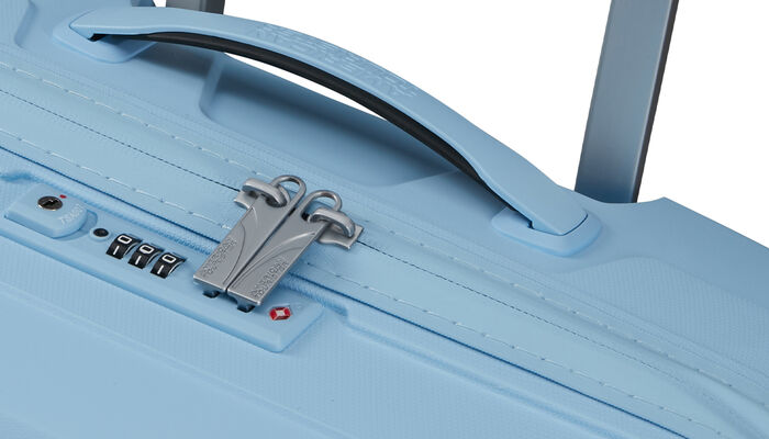 Cerniera con rivestimento idrorepellente