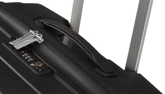 Cerniera con rivestimento idrorepellente