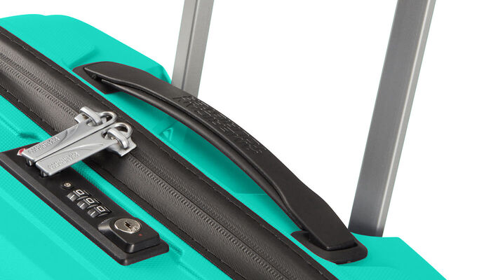 Cerniera con rivestimento idrorepellente