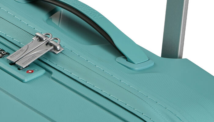 Cerniera con rivestimento idrorepellente