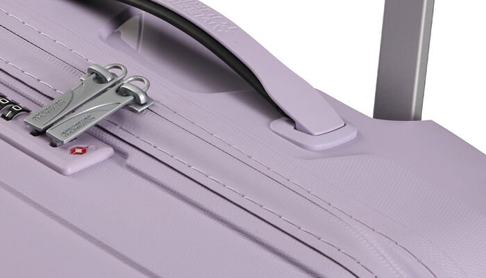 Cerniera con rivestimento idrorepellente