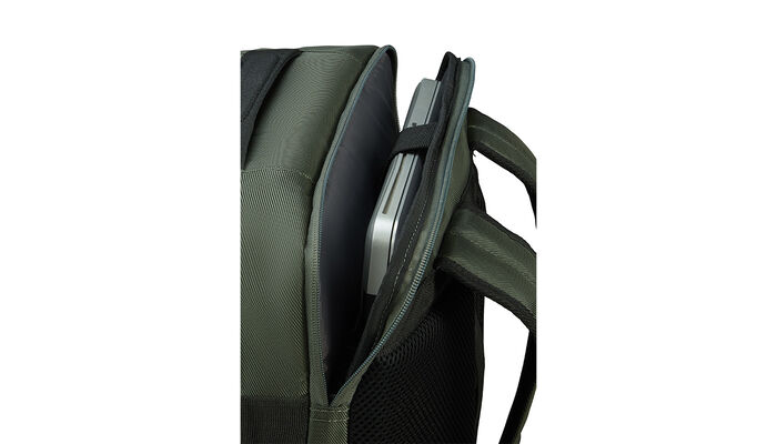 Comparto dedicato per laptop 15.6"