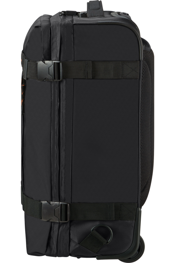 American Tourister Urban Track Duffle with wheels Backpack  Asphalt Black American Tourister Urban Track Duffle with wheels Backpack  Asphalt Black