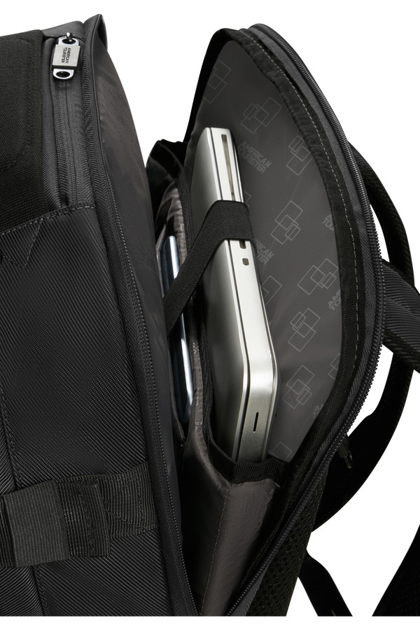 American Tourister Urban Track Laptop Backpack 15.6'  Asphalt Black American Tourister Urban Track Laptop Backpack 15.6'  Asphalt Black