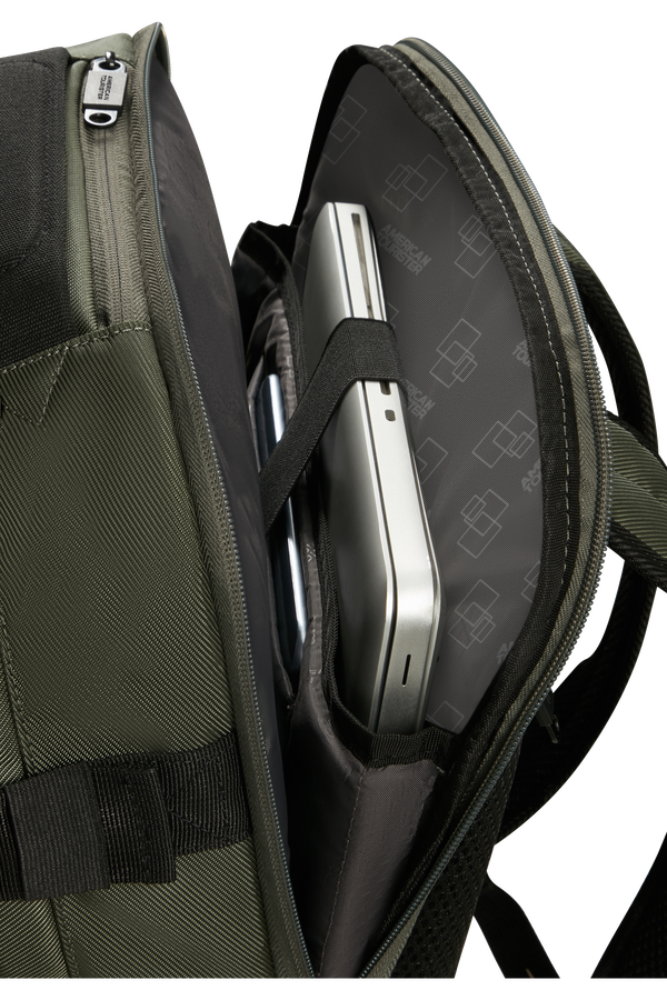 American Tourister Urban Track Laptop Backpack 15.6'  Dark Khaki American Tourister Urban Track Laptop Backpack 15.6'  Dark Khaki