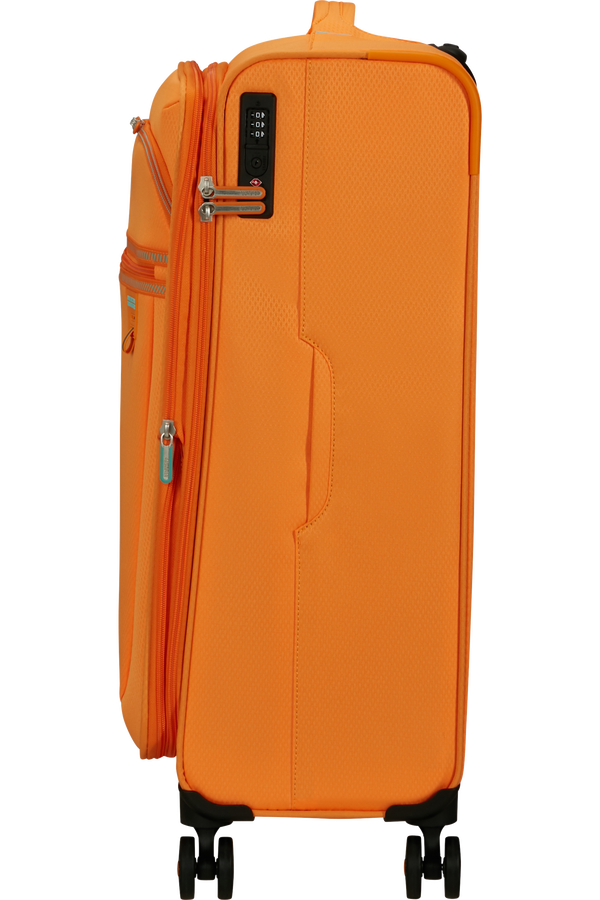American Tourister Aerospin Spinner Expandable M  Radiant Orange American Tourister Aerospin Spinner Expandable M  Radiant Orange
