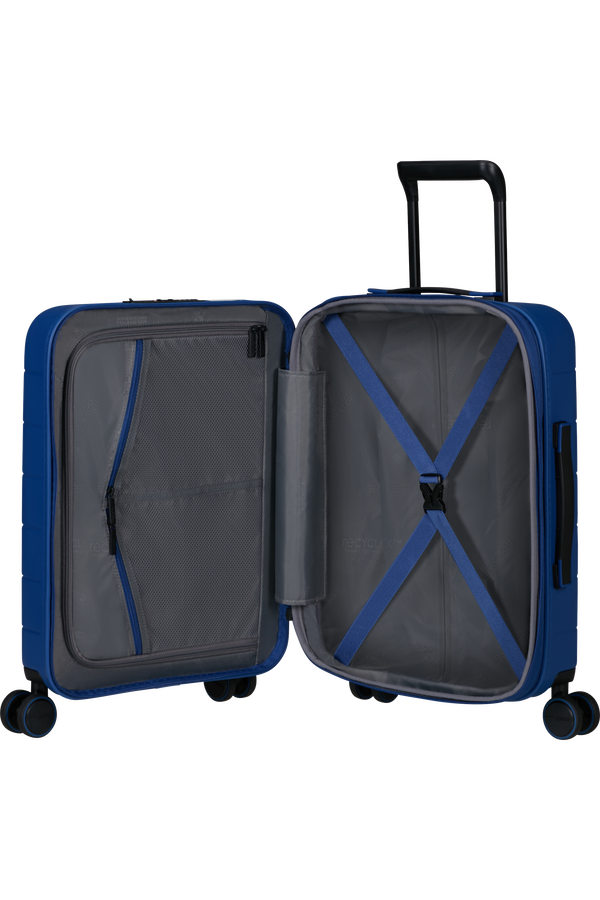 American Tourister Novastream Spinner TSA Exp. 55cm  Navy Blue American Tourister Novastream Spinner TSA Exp. 55cm  Navy Blue
