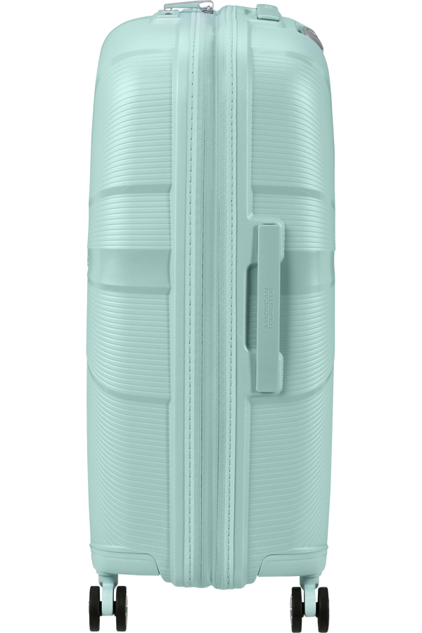 American Tourister StarVibe Spinner Expandable TSA 67cm  Metallic Surf Blue American Tourister StarVibe Spinner Expandable TSA 67cm  Metallic Surf Blue